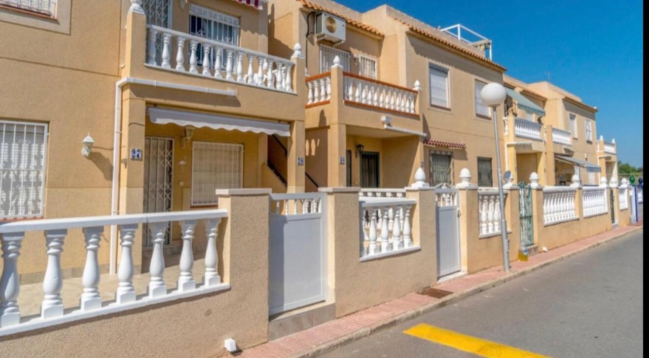 2 Bed Apartment In Paraje Natural Fase 1, トレビエハ エクステリア 写真