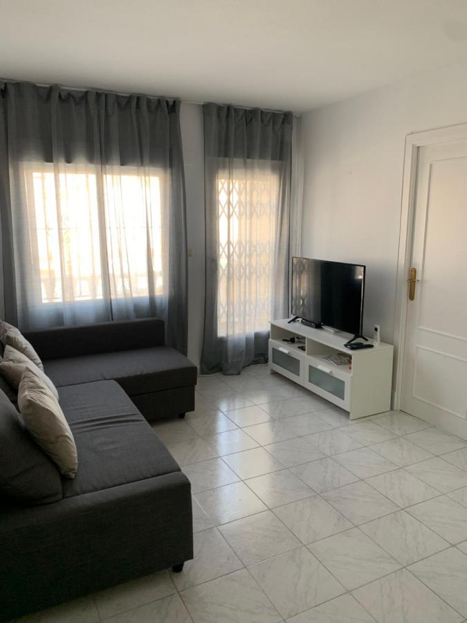 2 Bed Apartment In Paraje Natural Fase 1, トレビエハ エクステリア 写真